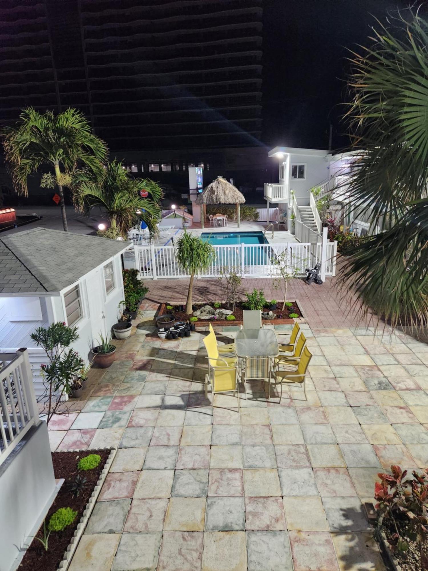 The Palms On Ocean Motel Pompano Beach Exterior photo