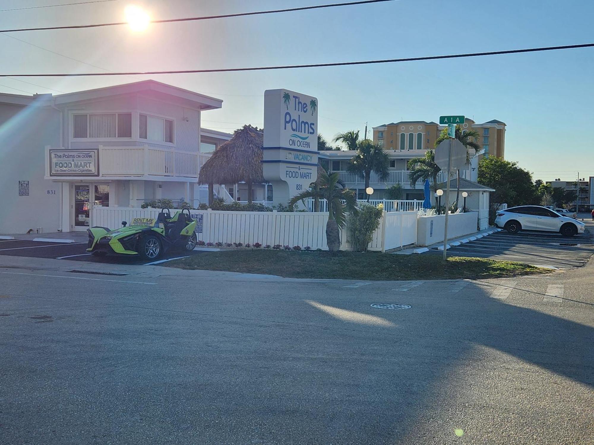 The Palms On Ocean Motel Pompano Beach Exterior photo